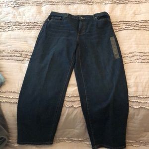 Brand new, Banana Republic high rise straight jeans.